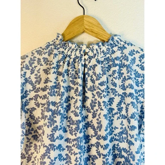 Melloday Short Sleeve Top Size Large Blue Floral  Ruffle Neck - Picture 4 of 11
